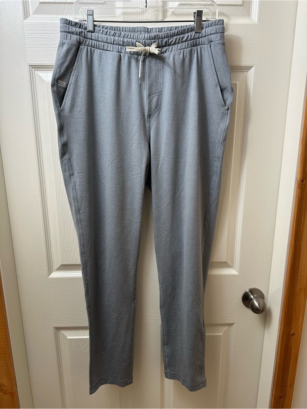 Vuori Men's Ponto Performance Pants 
Size Large